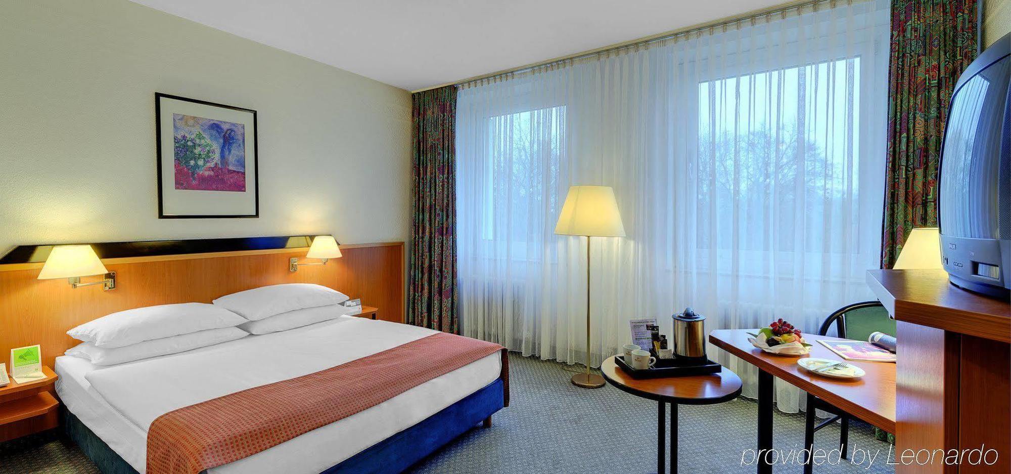 Moxy Humboldthain Park Hotel Berlino