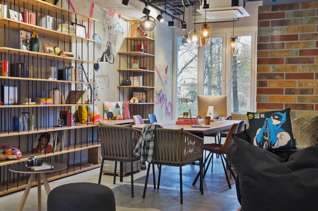 Hotel Moxy Humboldthain Park 4*