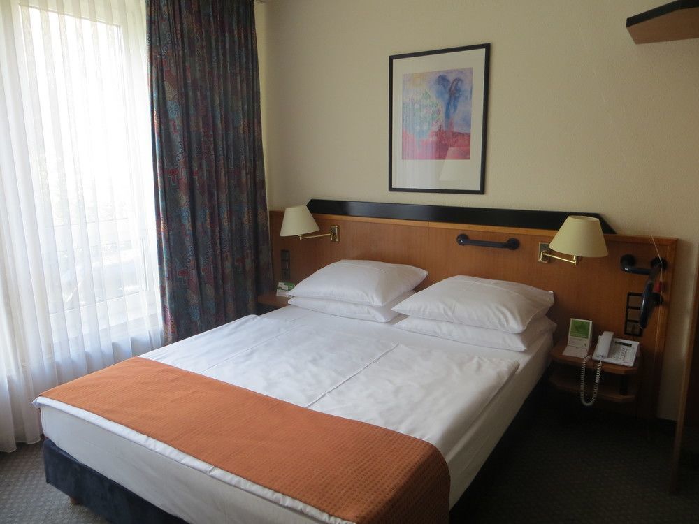 Moxy Humboldthain Park Hotel Berlino